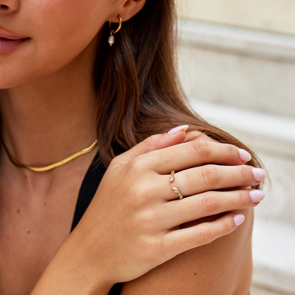 Peace - Crystal Gold Vine Ring