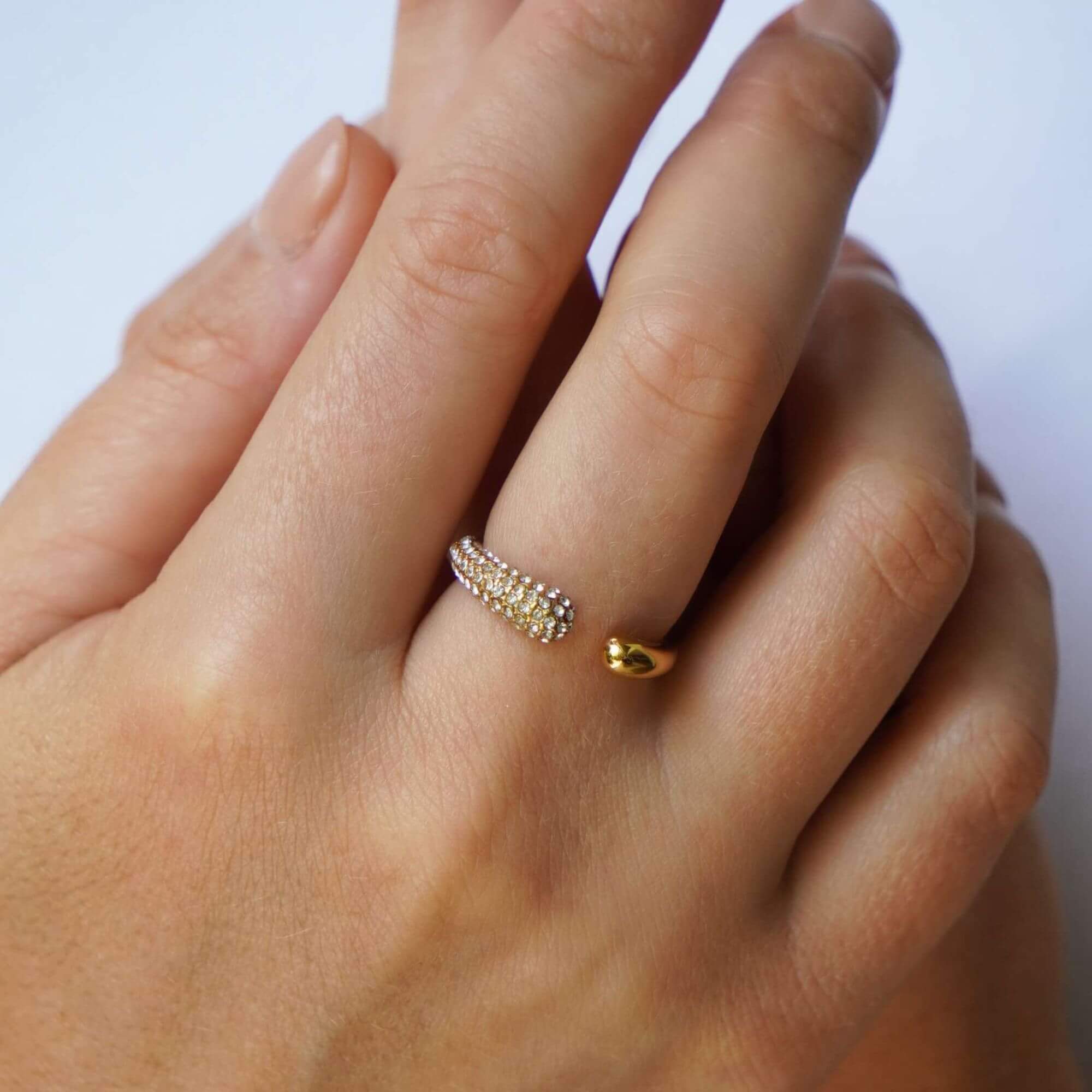 Delilah Crystal Ring