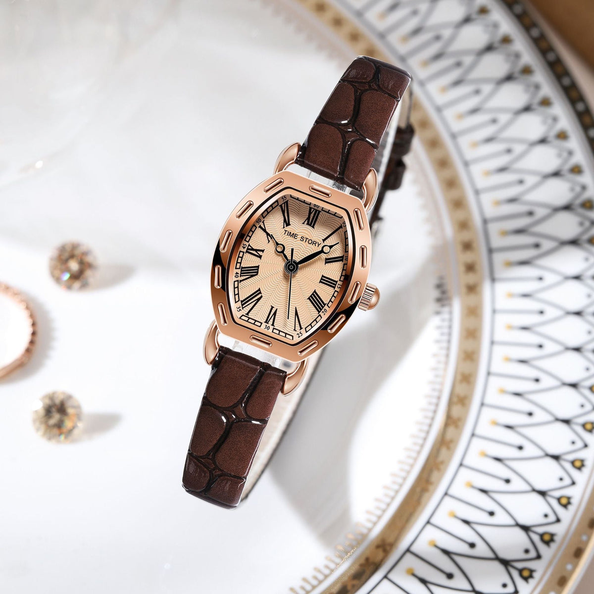 Retro Barrel Bracelet Watch