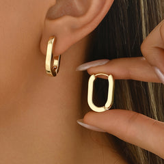 Elegant geometric-shaped hoop earrings