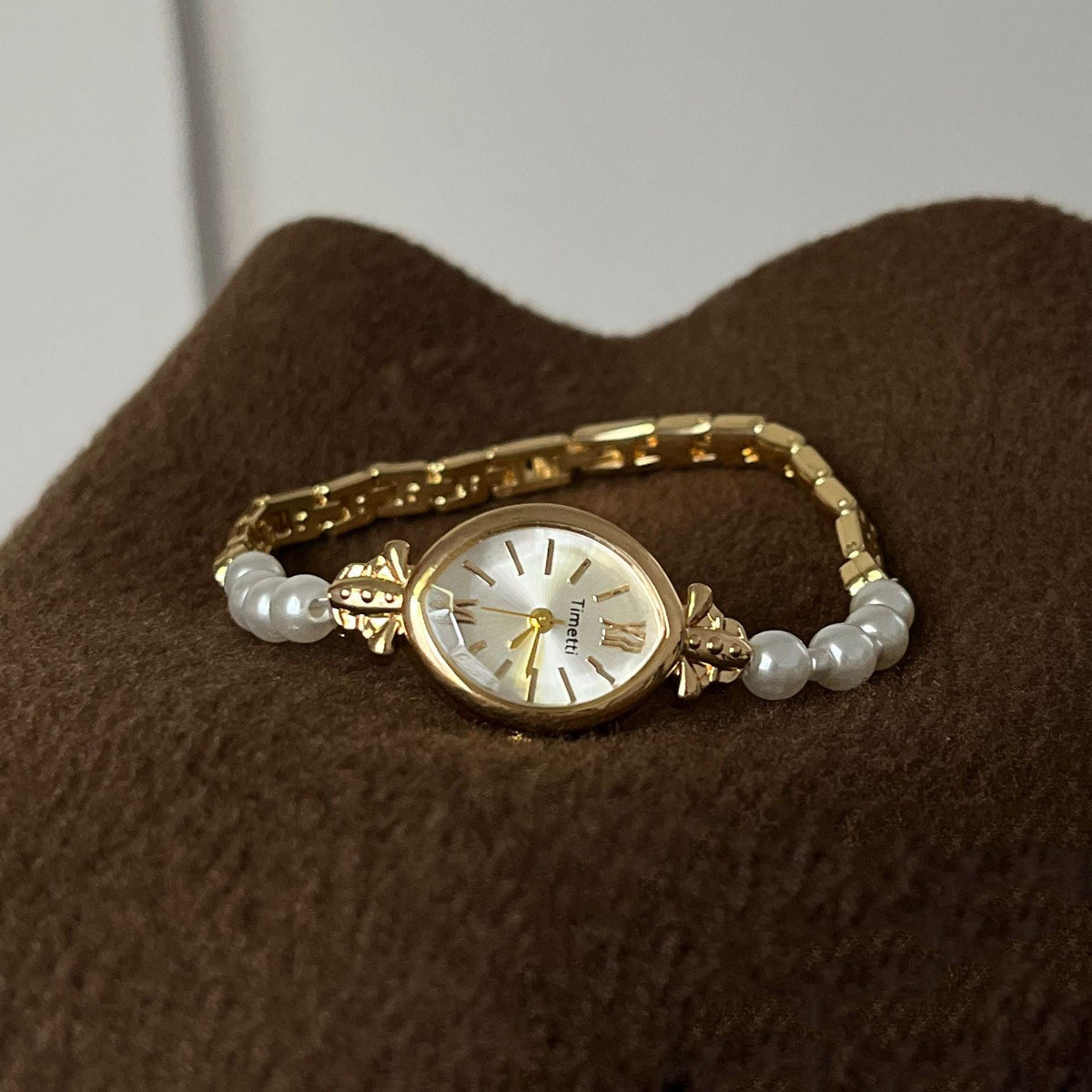 Pearl Quartz Bracelet Watch
