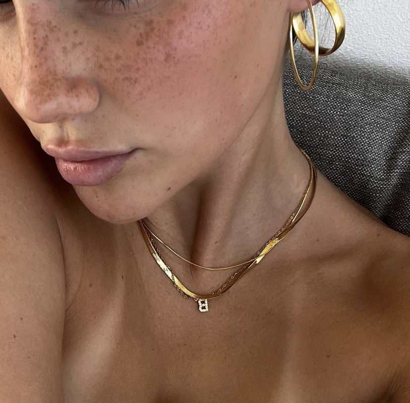 Ella V.