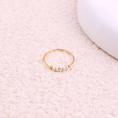 Mini Pearl Ring