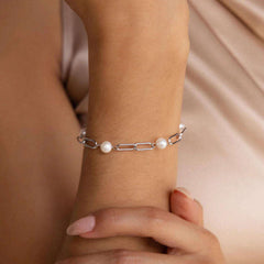 Timeless Pearl Chain Bracelet