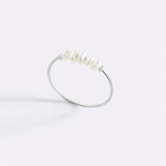 Mini Pearl Ring
