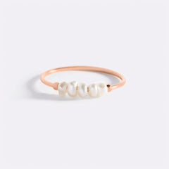 Mini Pearl Ring