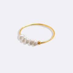 Mini Pearl Ring
