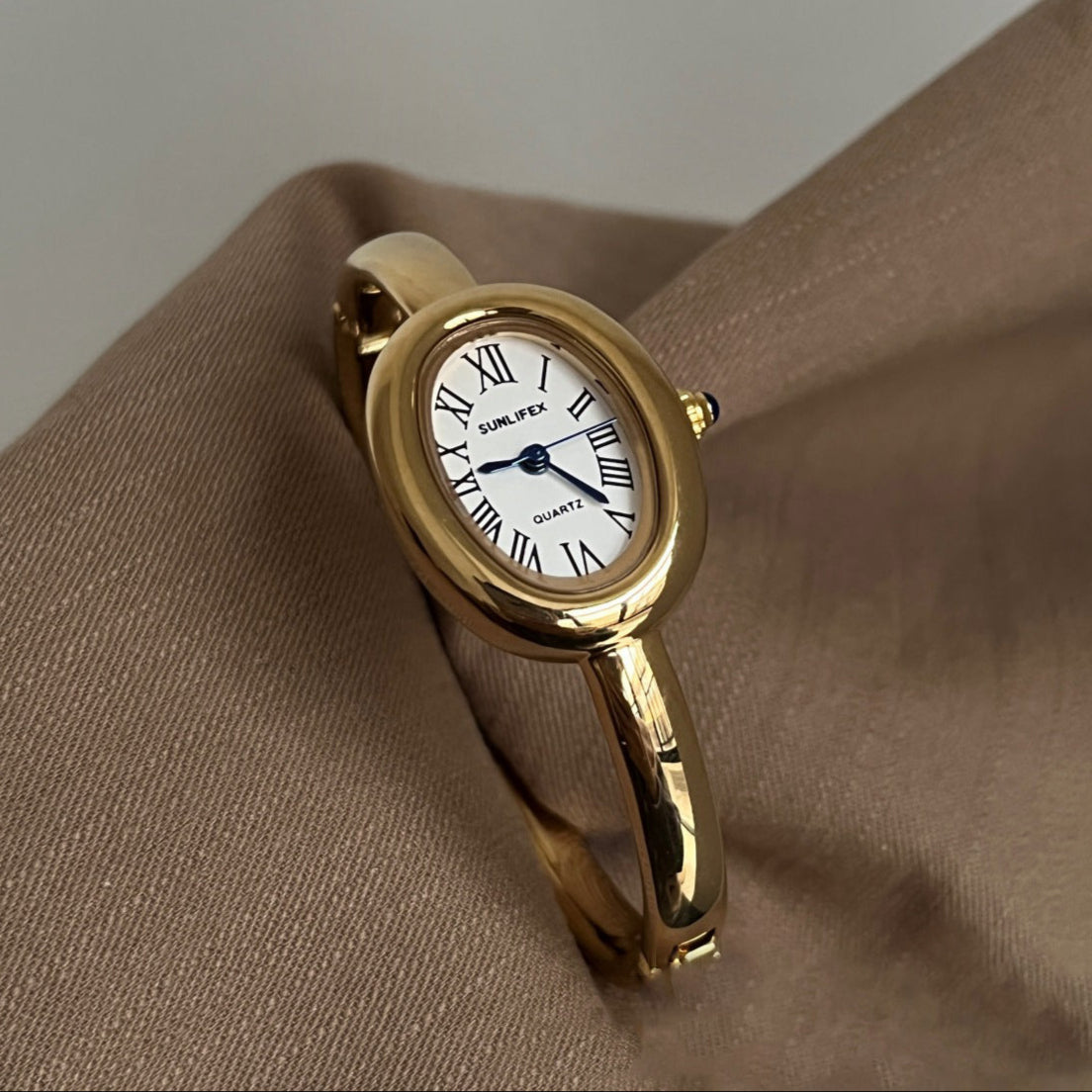 Oval Vintage Bracelet Watch