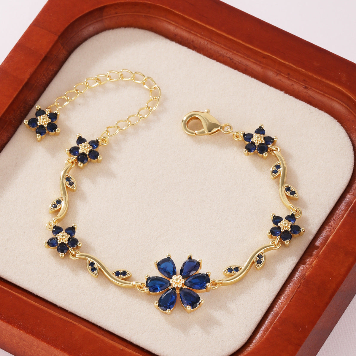 Blooming Crystal Flower Bracelet