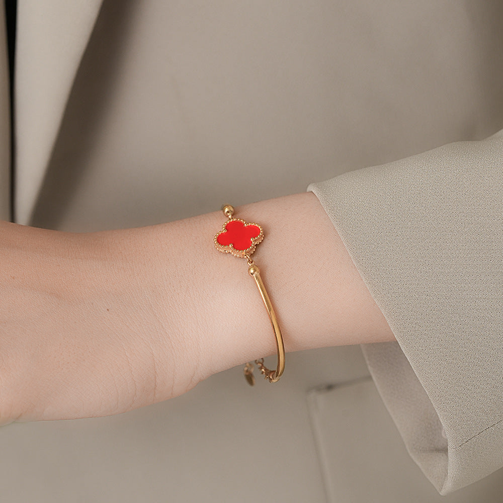 Waterproof Clover Bangle