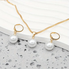 Elegant Graceful Pearl Necklace Set